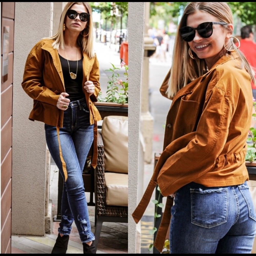 Drawstring Utility Jacket - Picture 3 of 4